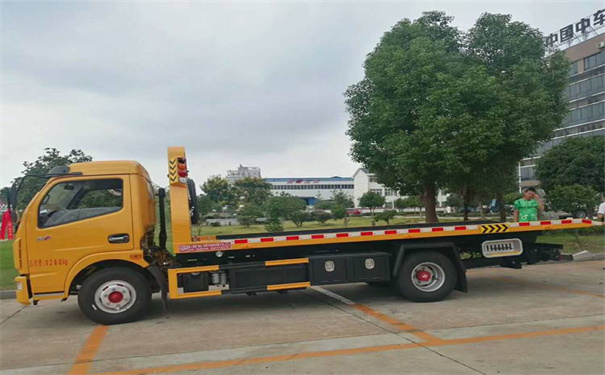 清远定远24小时拖车救援电话号码，定远道路救援公司怎么收费的